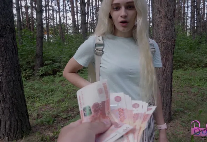 Dùng tiền gạ phang nhân tình hám tiền ngay trong rừng vắng vẻ