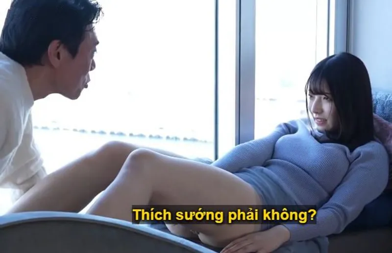 Cuộc chạm trán giữa ông bác và cô minh tinh trẻ lần đầu bén duyên nghề nghiệp tại nhà nghỉ sang trọng.
