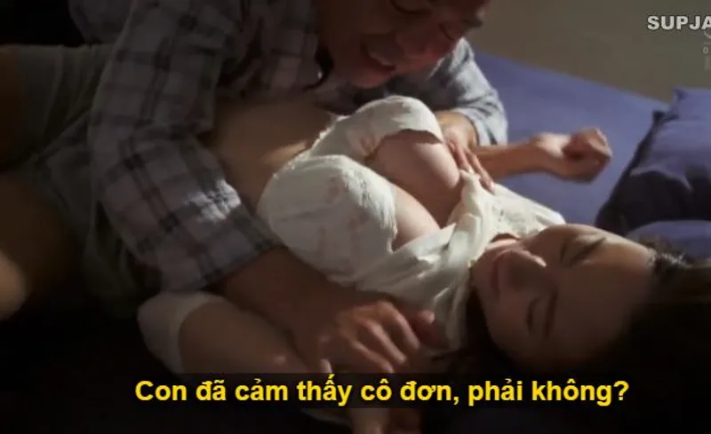 Nhìn con trai mải miết lao đầu vào việc khiến vợ nó lẻ loi buồn bã, bố chồng liều lĩnh đè ra hành hạ con dâu.